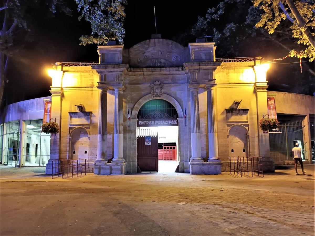 Ferienwohnung Les Portes Du Chateau Beaucairois Beaucaire  Exterior foto