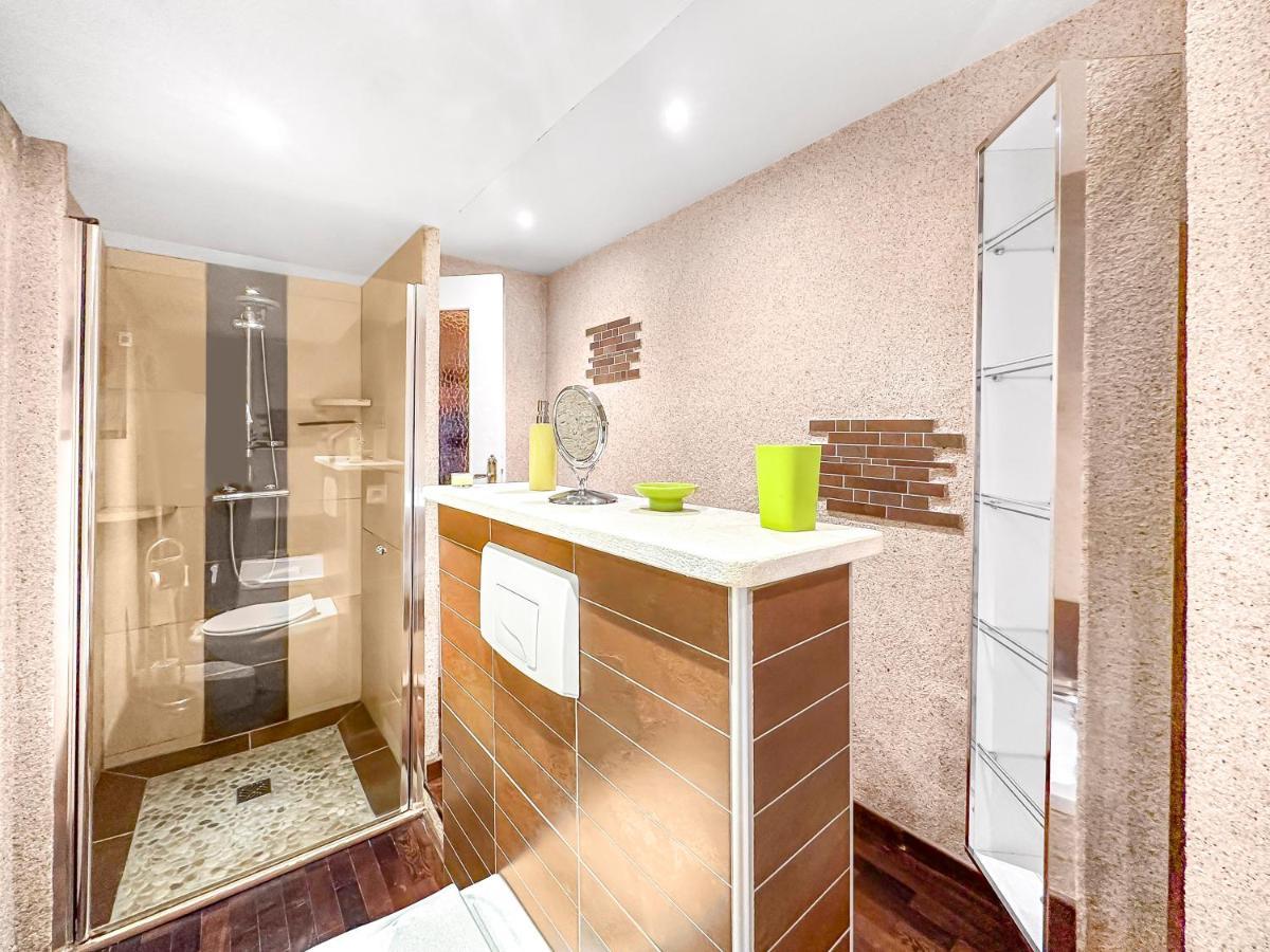 Ferienwohnung Les Portes Du Chateau Beaucairois Beaucaire  Exterior foto